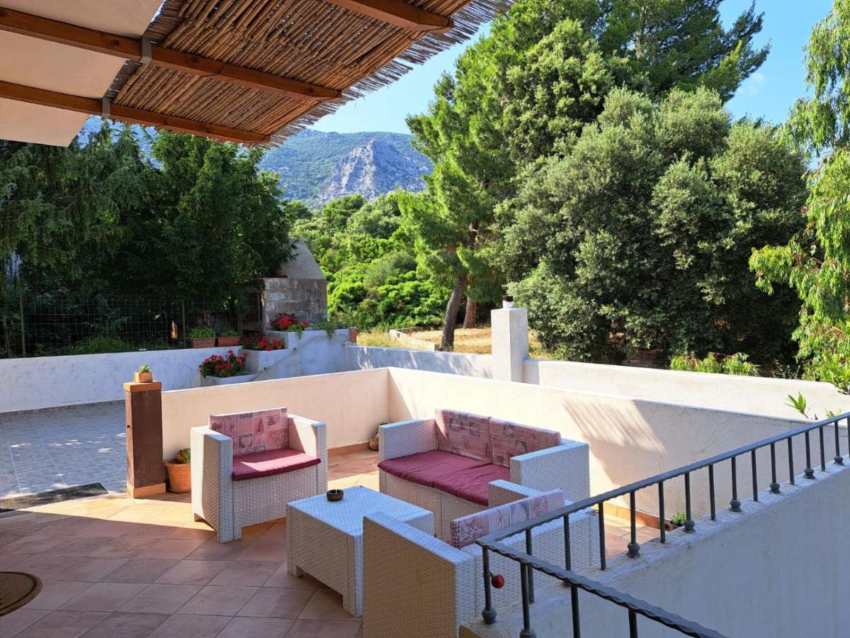Domus De Mare Apartment Cala Gonone Bagian luar foto
